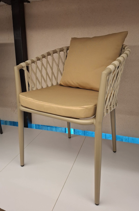 كرسي ألمنيوم